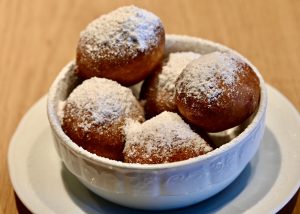 De wereldberoemde smoutebollen bij Désiré de Lillefoto © LekkerAntwerpen.be 2024